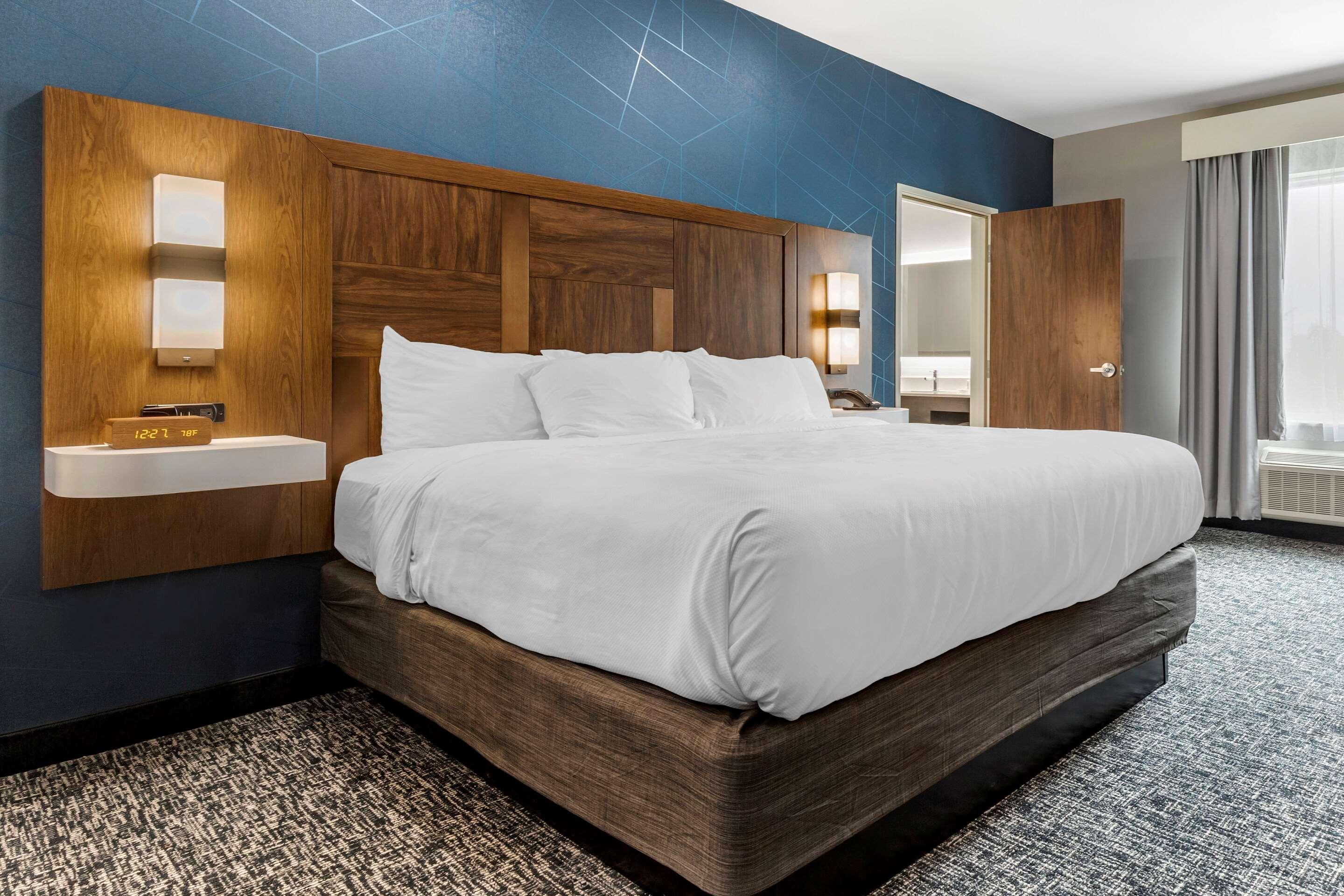 คอมฟอร์ต สวีท กรีนวิลล์ แอร์พอร์ต Hotel ภายนอก รูปภาพ