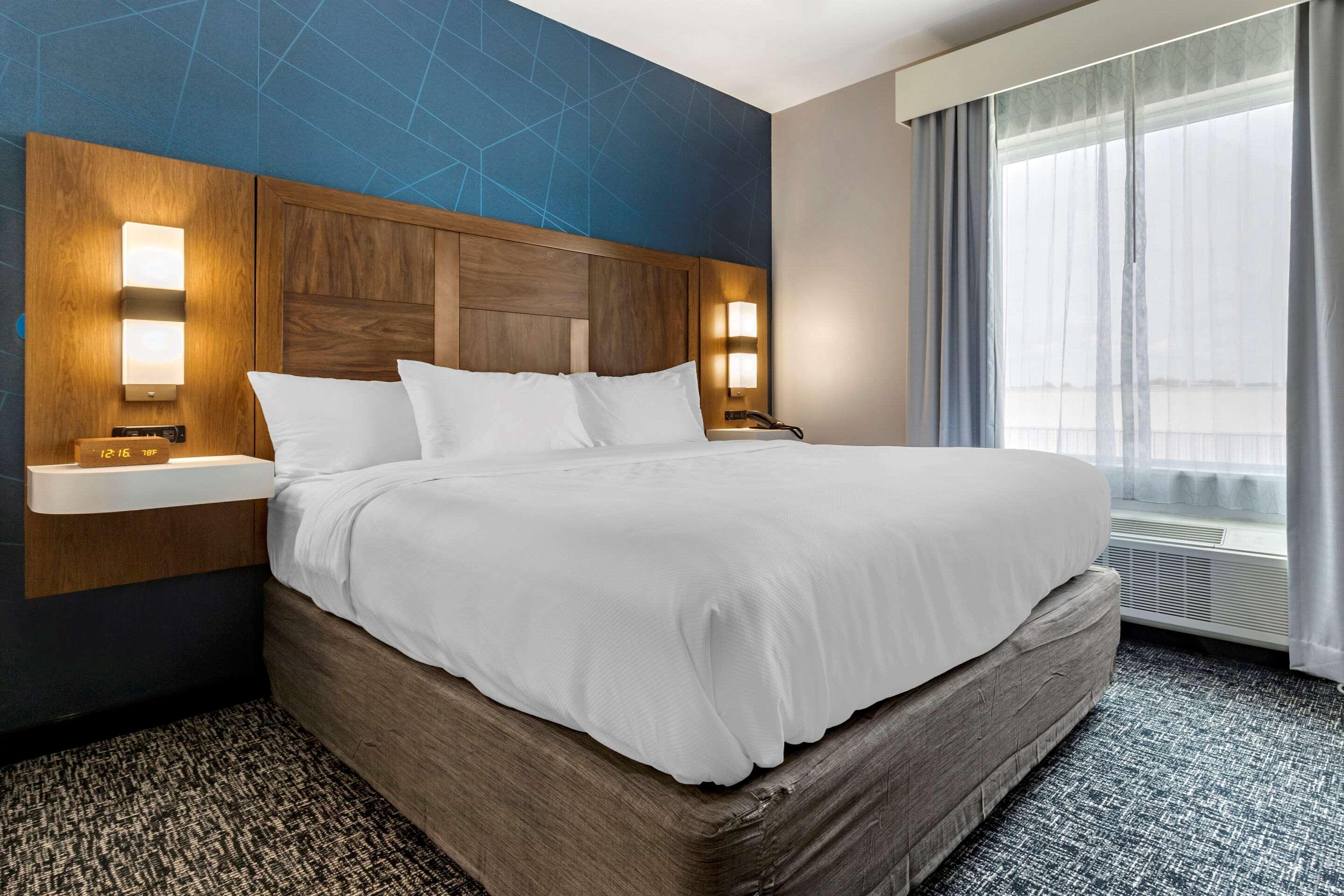 คอมฟอร์ต สวีท กรีนวิลล์ แอร์พอร์ต Hotel ภายนอก รูปภาพ