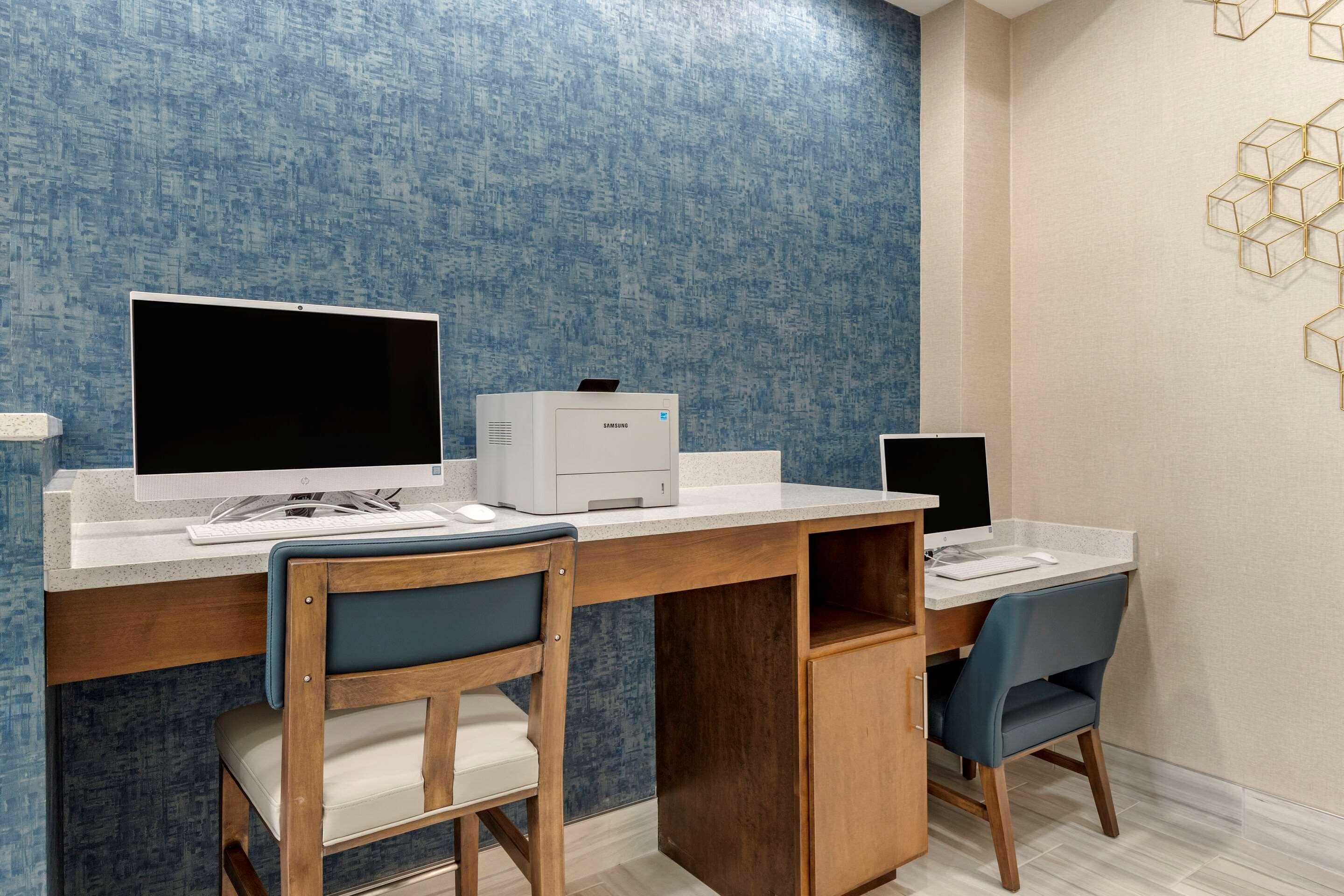 คอมฟอร์ต สวีท กรีนวิลล์ แอร์พอร์ต Hotel ภายนอก รูปภาพ