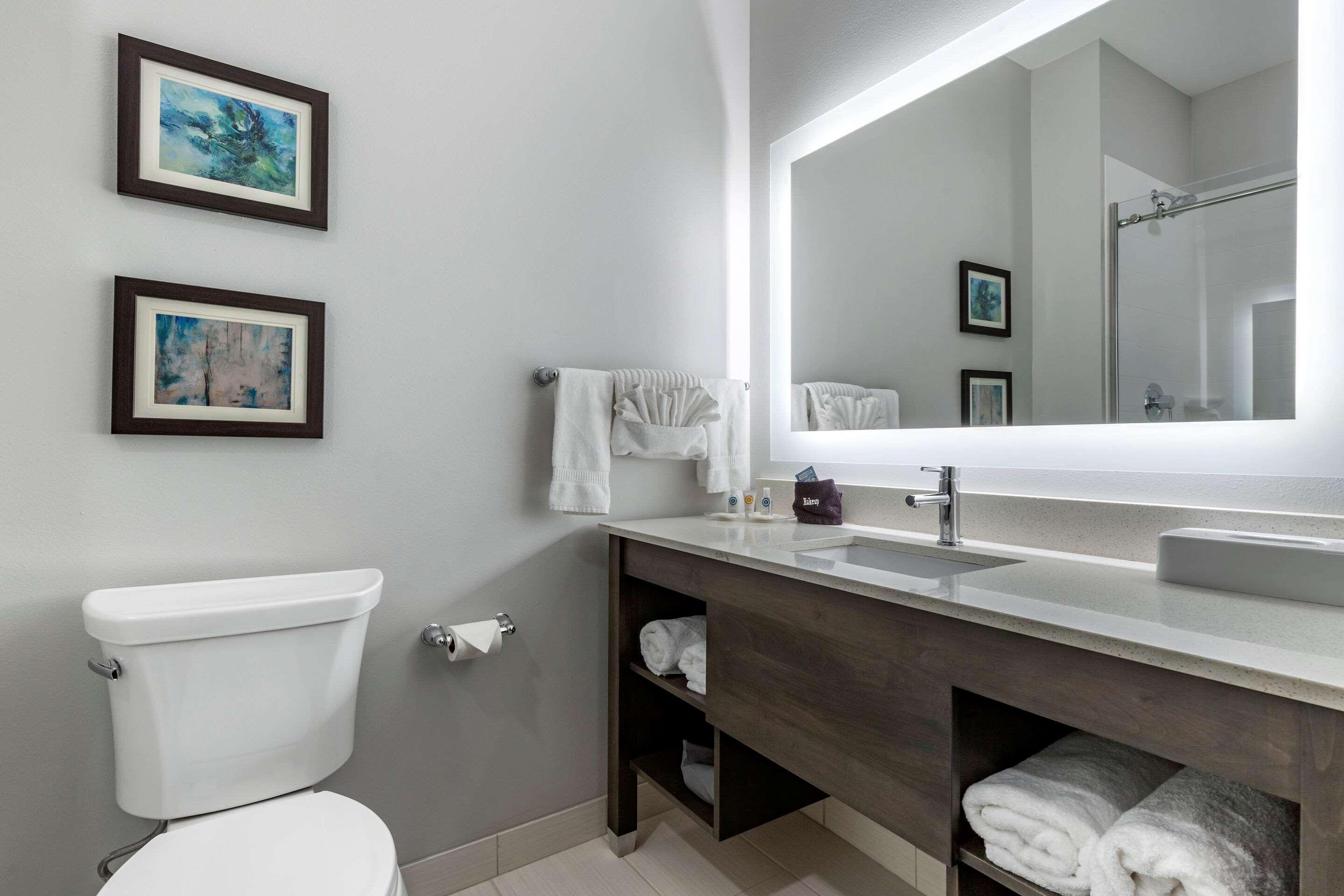 คอมฟอร์ต สวีท กรีนวิลล์ แอร์พอร์ต Hotel ภายนอก รูปภาพ